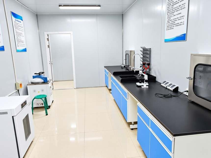 Laboratory bench and drying oven